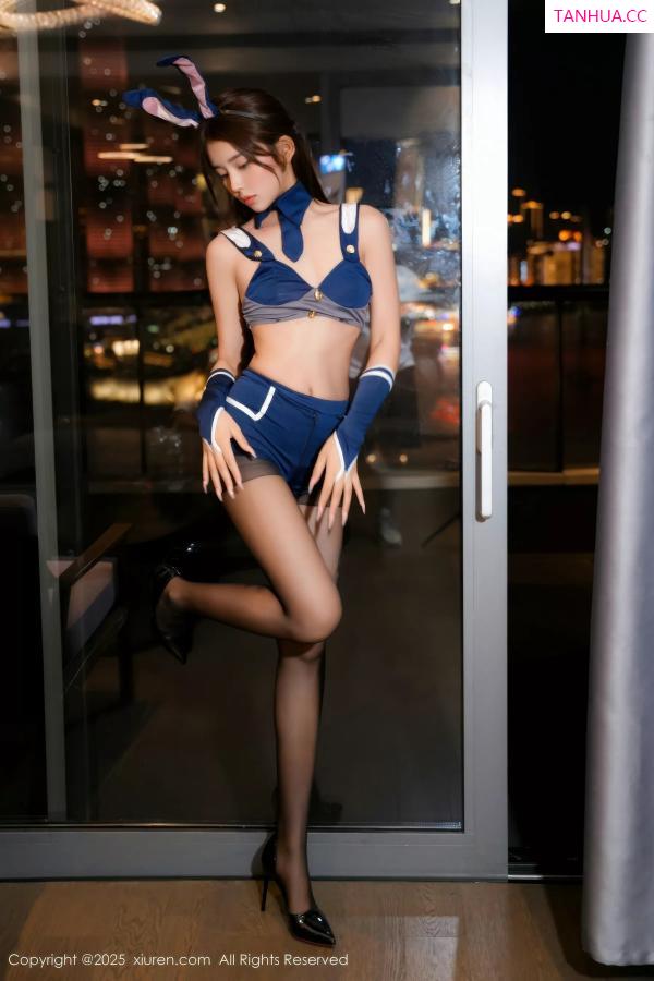   [XiuRen]高清写真图 2025.11.10 No.10966 姜冉冉_Renee@ 性感兔女郎第21张图片